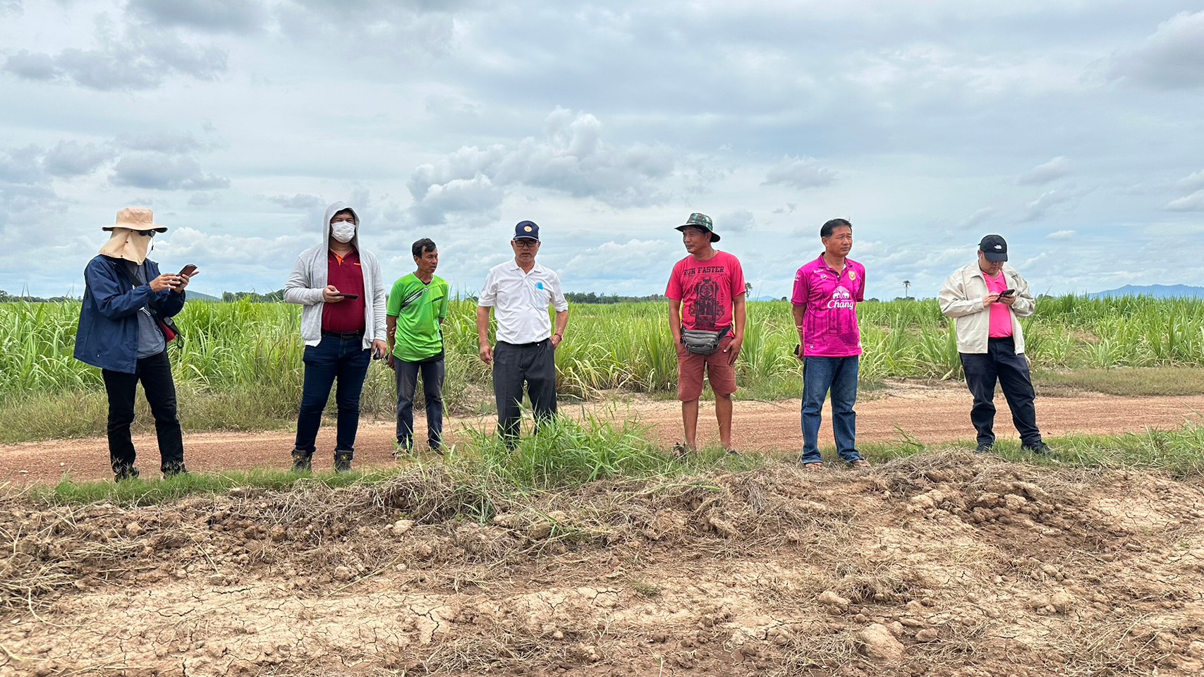 title - สำรวจความเหมาะสมงานพัฒนาโครงสร้างพื้นฐานในเขตปฏิรูปที่ดินจังหวัดสุโขทัย